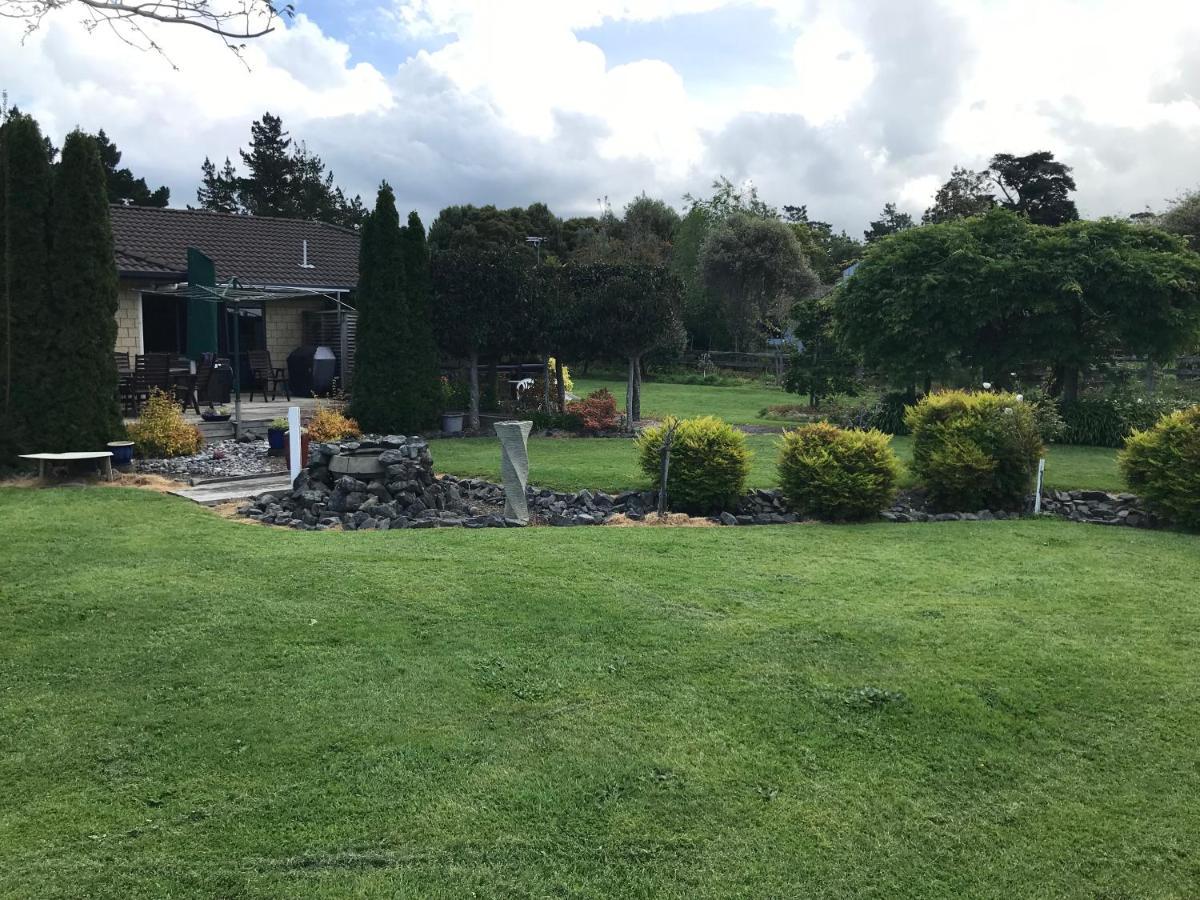 Silverdale Garden Stay Orewa Esterno foto