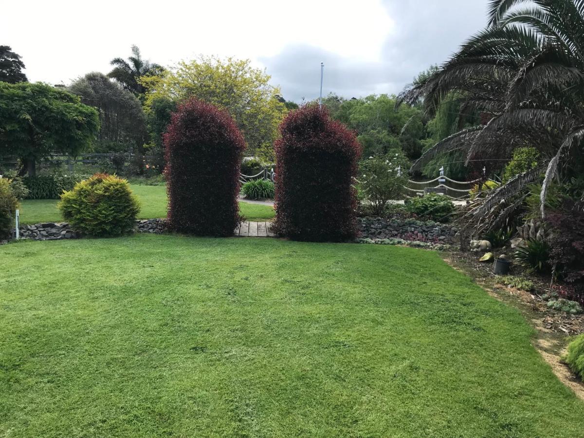 Silverdale Garden Stay Orewa Esterno foto