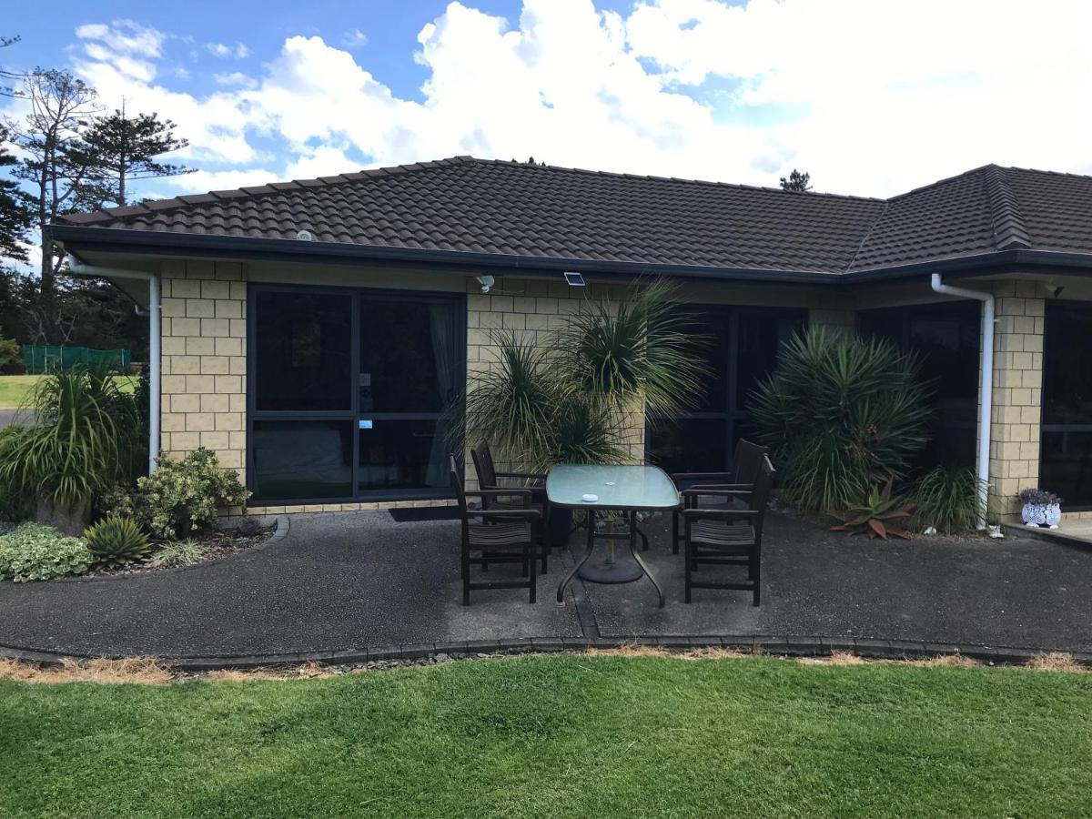 Silverdale Garden Stay Orewa Esterno foto