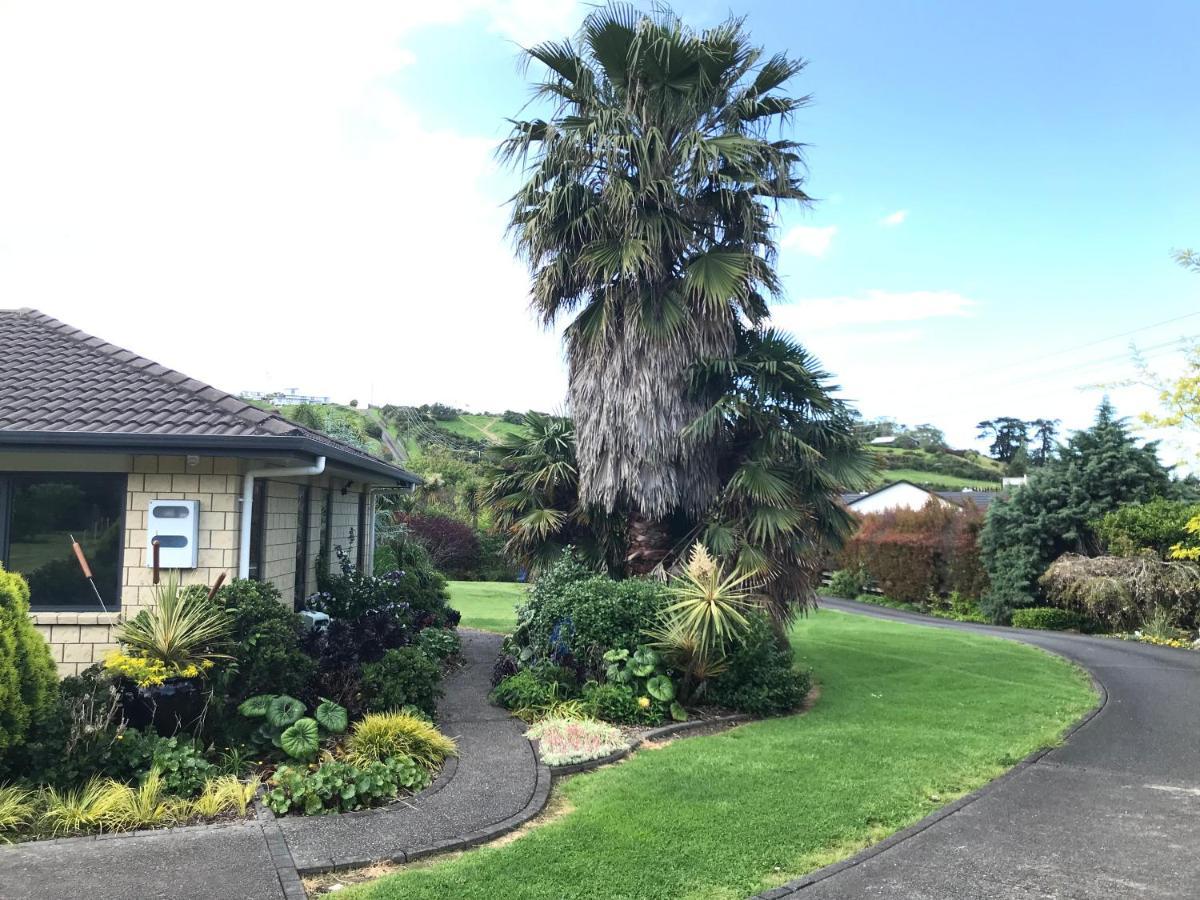 Silverdale Garden Stay Orewa Esterno foto