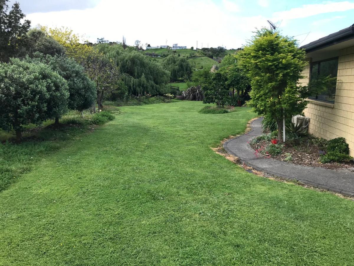 Silverdale Garden Stay Orewa Esterno foto