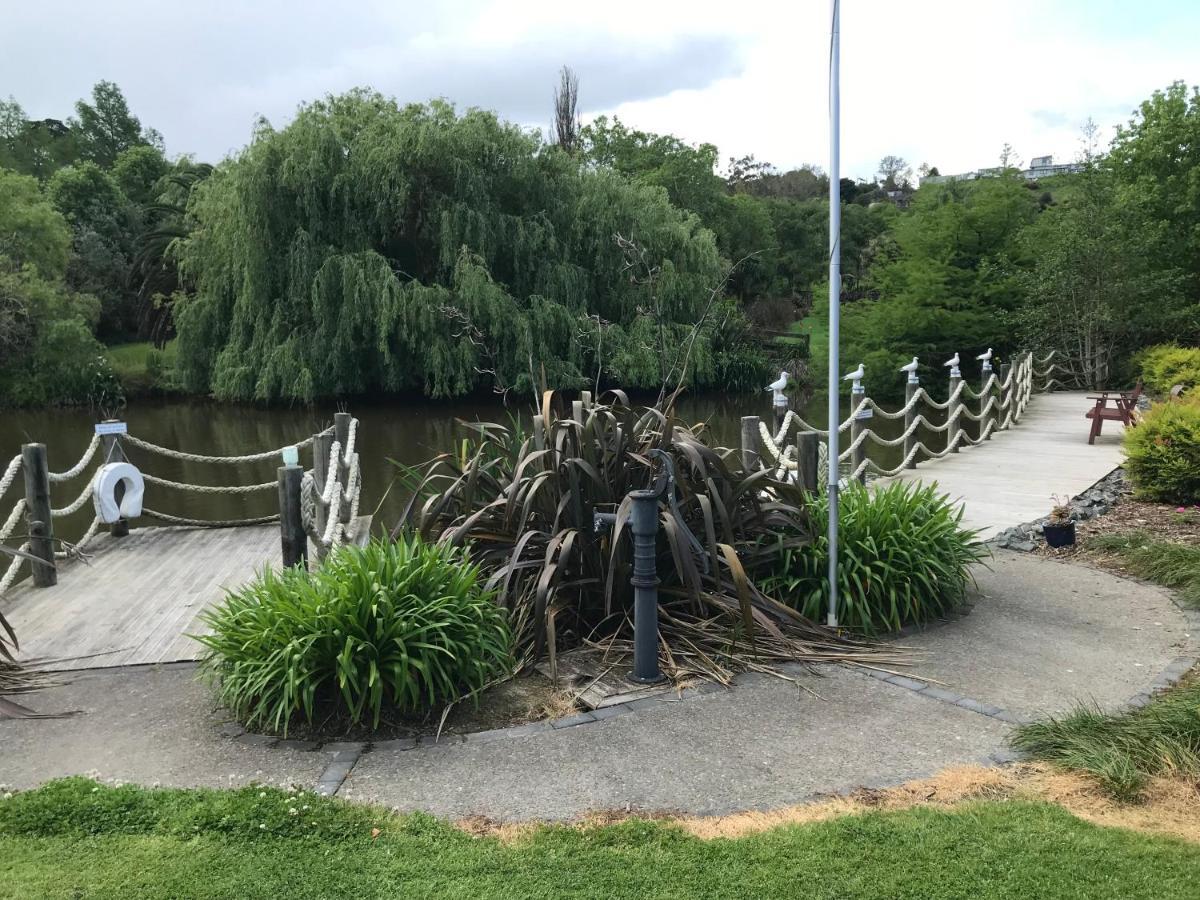 Silverdale Garden Stay Orewa Esterno foto