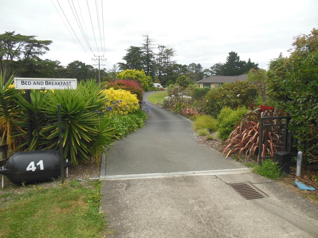 Silverdale Garden Stay Orewa Esterno foto