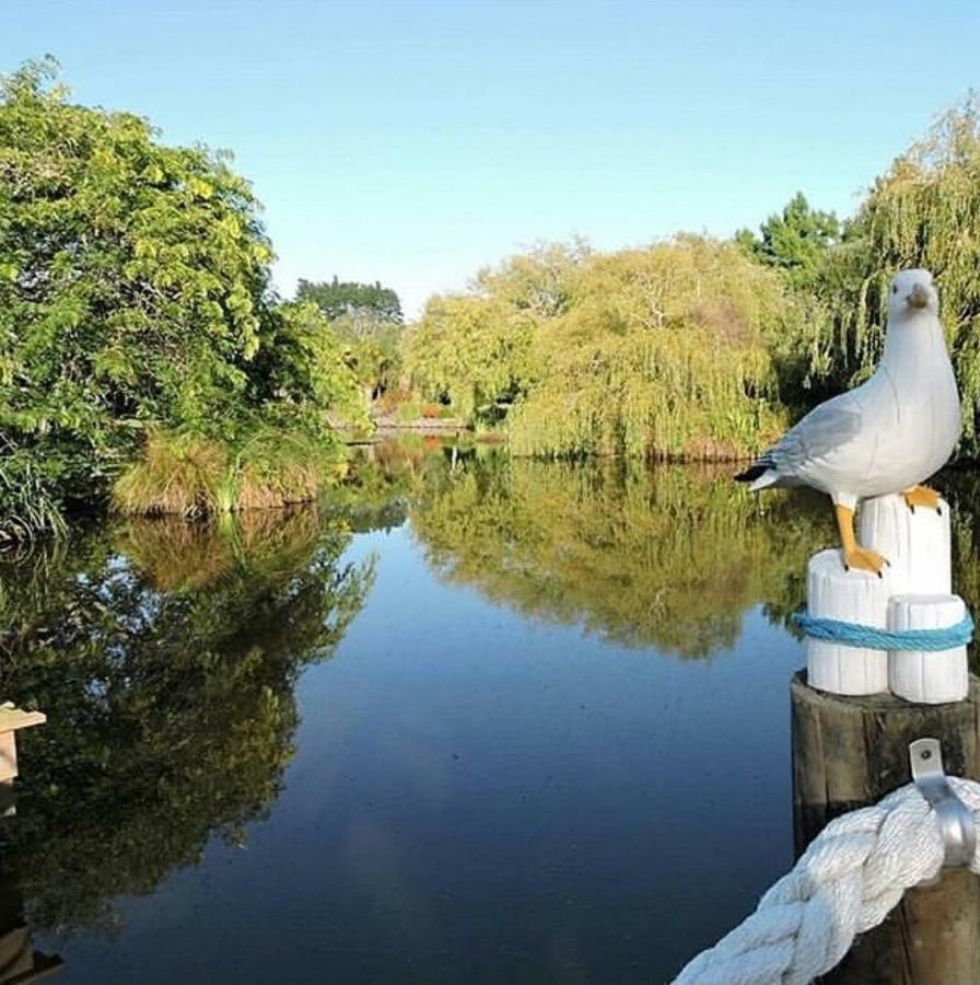 Silverdale Garden Stay Orewa Esterno foto